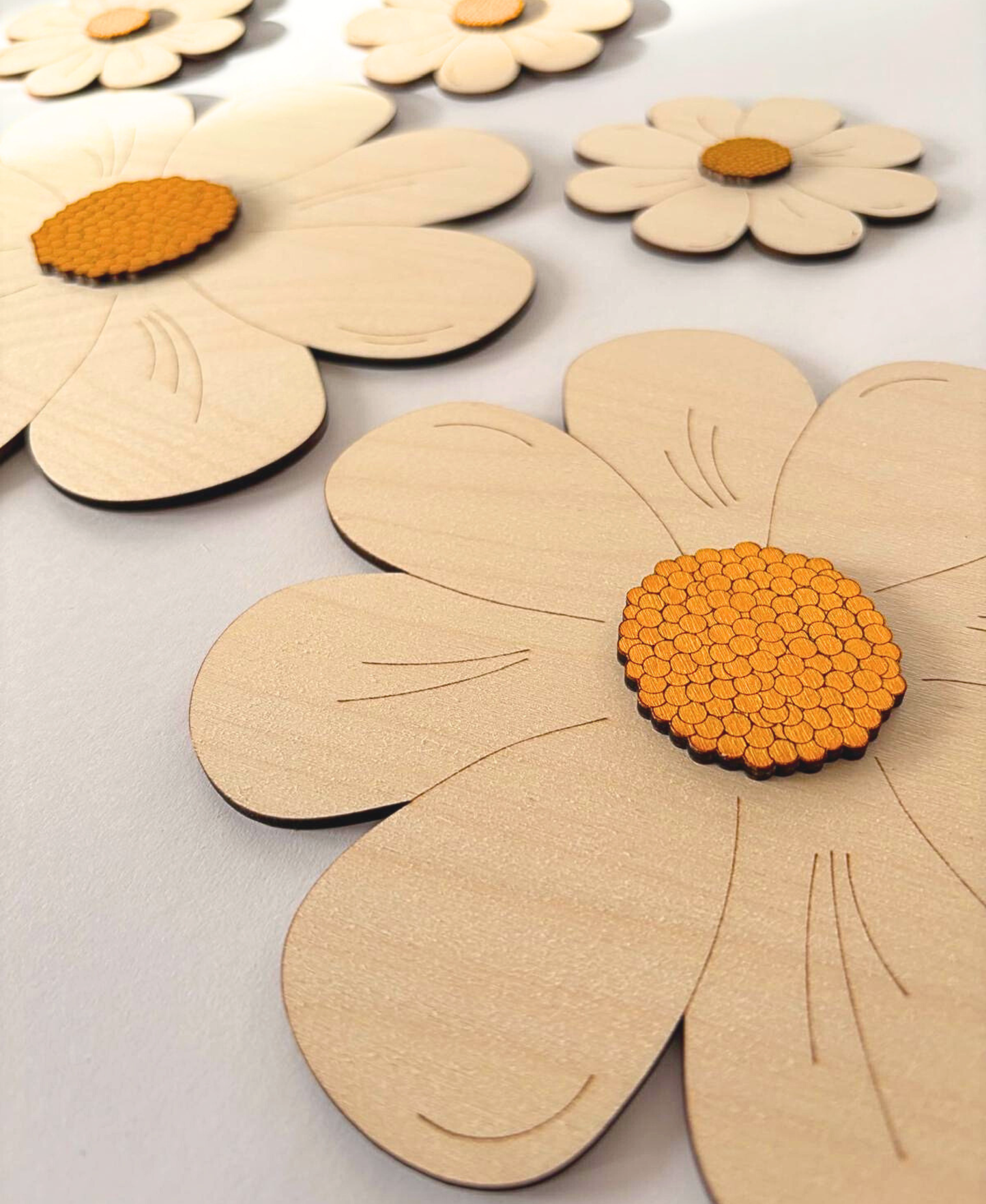 Wooden Daisy Wall Set – Natural | Set of 5