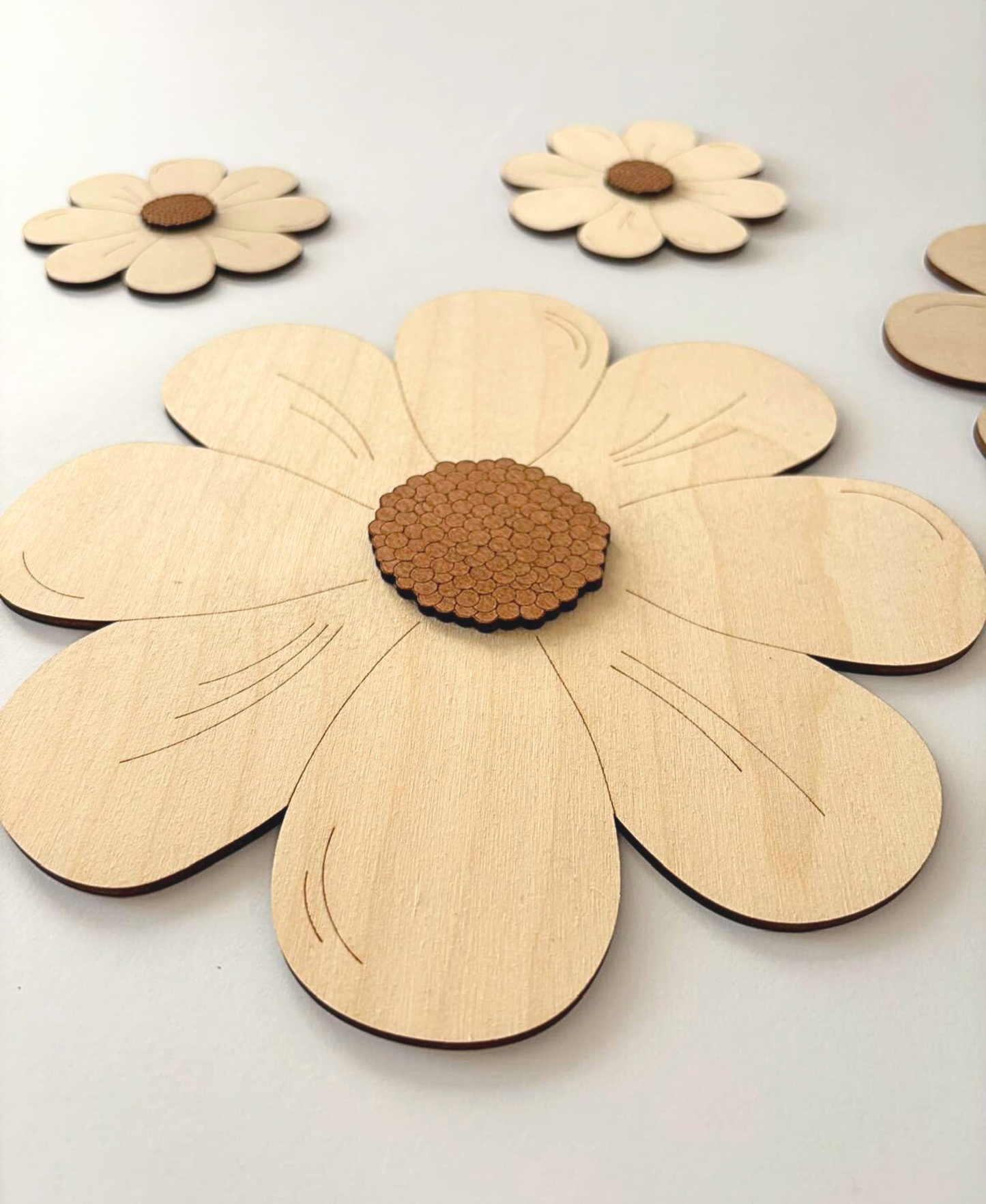 Wooden Daisy Wall Set – Natural | Set of 5