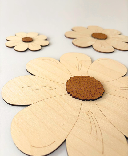 Wooden Daisy Wall Set – Natural | Set of 5